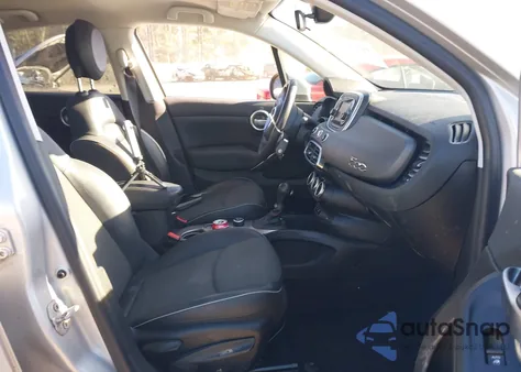 2016 Fiat 500X Trekking z USA, uszkodzony, nr VIN ZFBCFYCT0GP331250